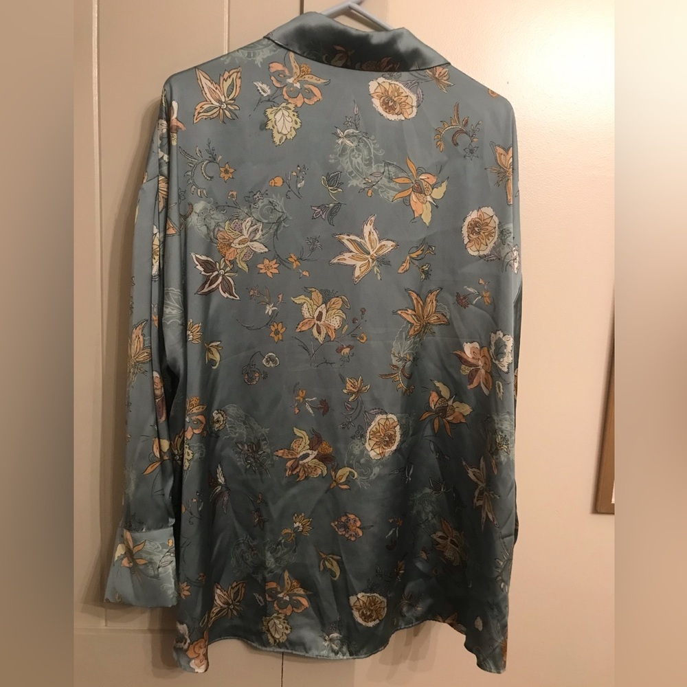 Zara satin feel floral blouse - Picture 3 of 4